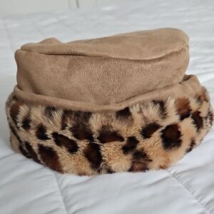Leopard Print Faux Fur and Suede Hat